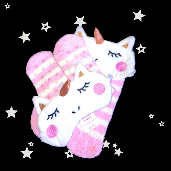 🆕NWT•3D Unicorn Eye Mask & Fuzzy Sock Set - Picture 4 of 14